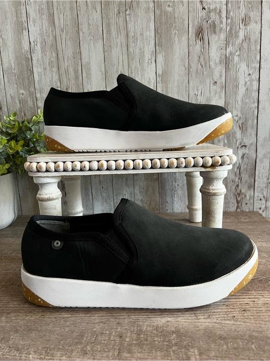Bogs Shoes - Bogs Kicker Slip On Leather Water Resistant Slip On Shoes Black Women’s  Size 7